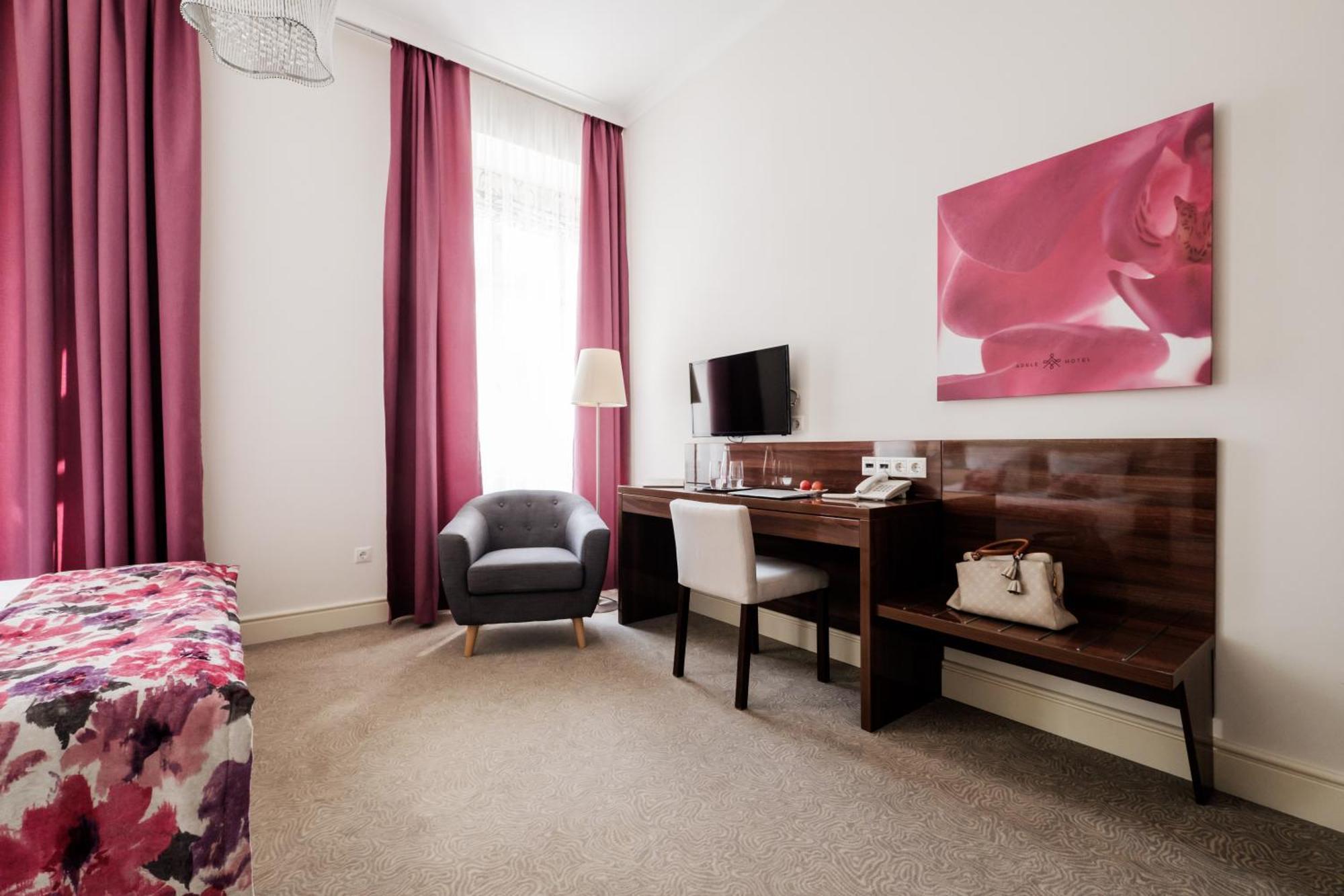 Adele Boutique Hotel Печ Экстерьер фото