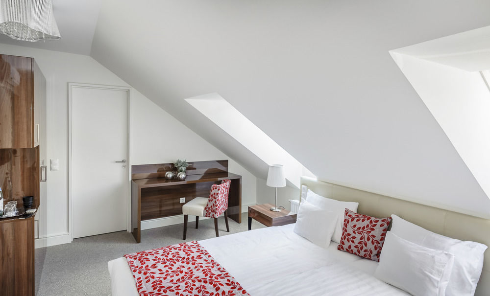 Adele Boutique Hotel Печ Экстерьер фото